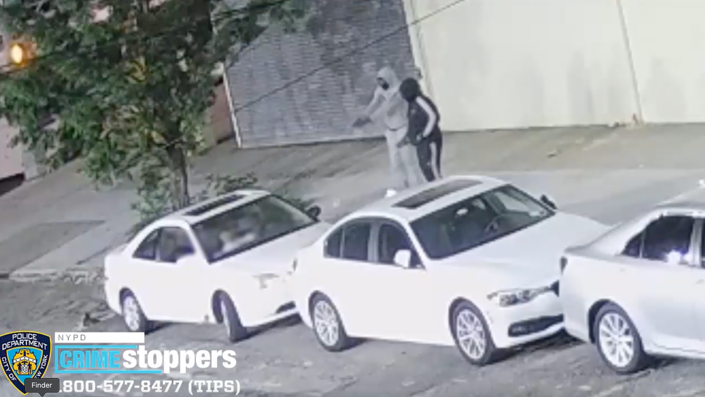VIDEO: 2 men fire guns into parked car in Brooklyn