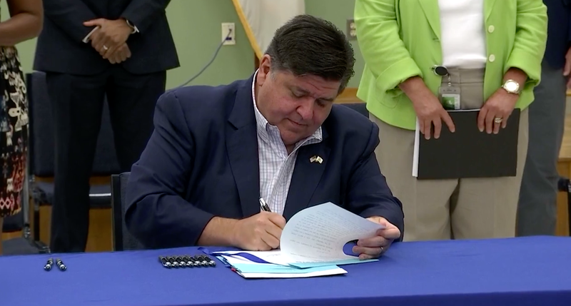 Gov. Pritzker signs bills aimed at fighting against Alzheimer’s