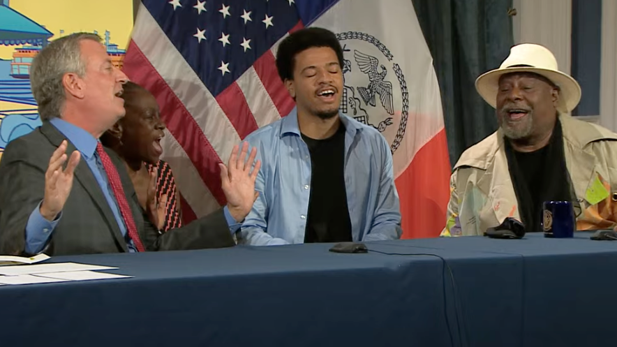 VIDEO: De Blasio family, funk icon George Clinton sing 'One City Under A Groove'