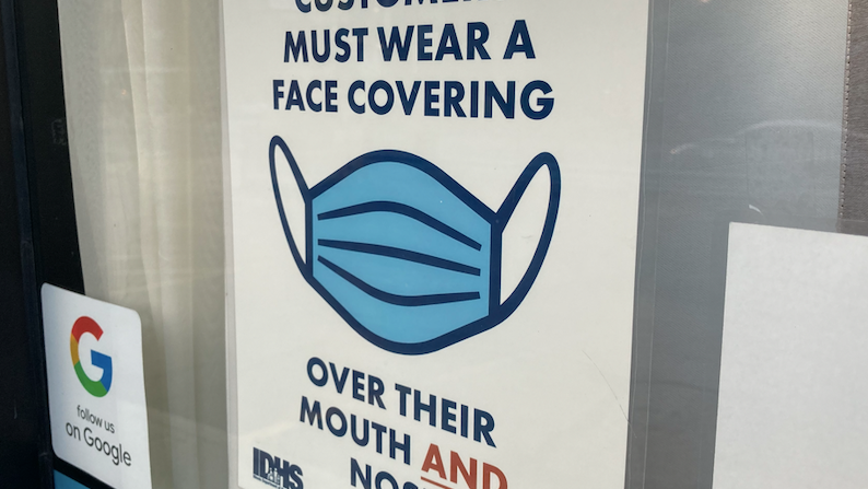 Service workers will be on the front line of Chicago's revived mask mandate