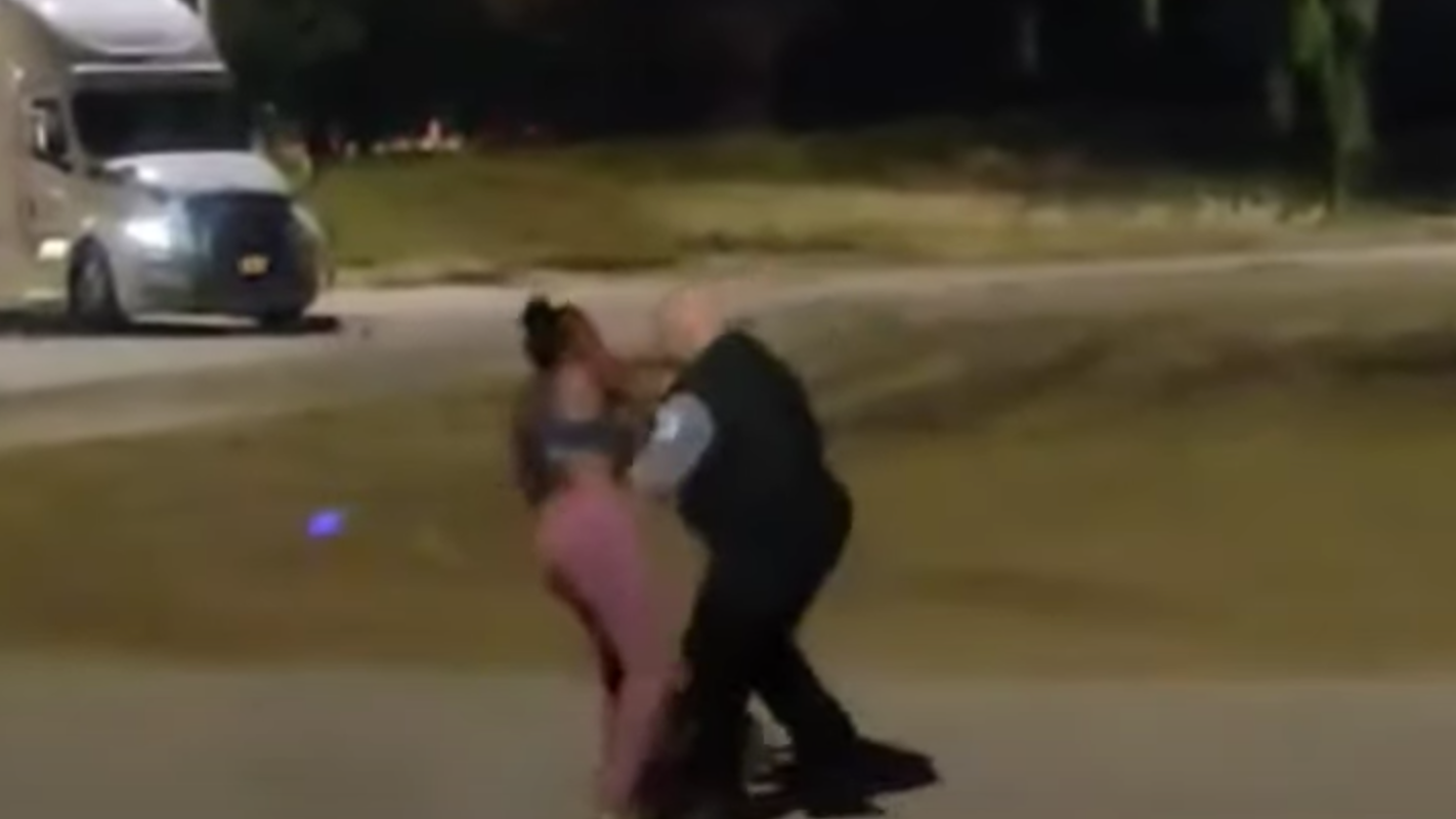 COPA investigating alleged 'racial profiling' incident between officer, Black woman caught on video
