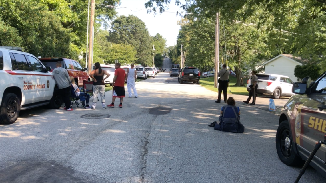 Hostage rescued from gunman after near 9-hour standoff in Arnold home