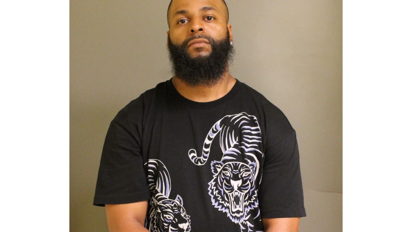 PHOTO: NYPD seeks man accused of fatally shooting pregnant ex-girlfriend