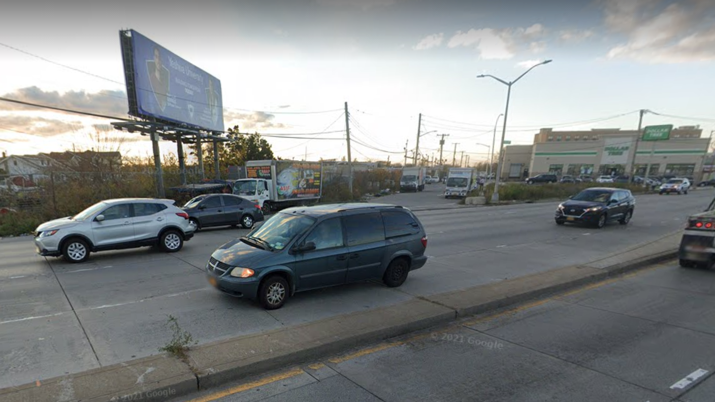 Man, 38, fatally struck by hit-and-run driver in Queens: police