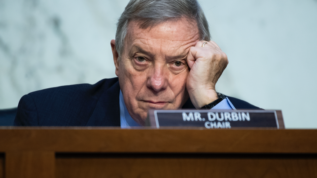 Sen. Durbin witnesses shooting on busy Chicago roadway: 'I heard a popping sound'