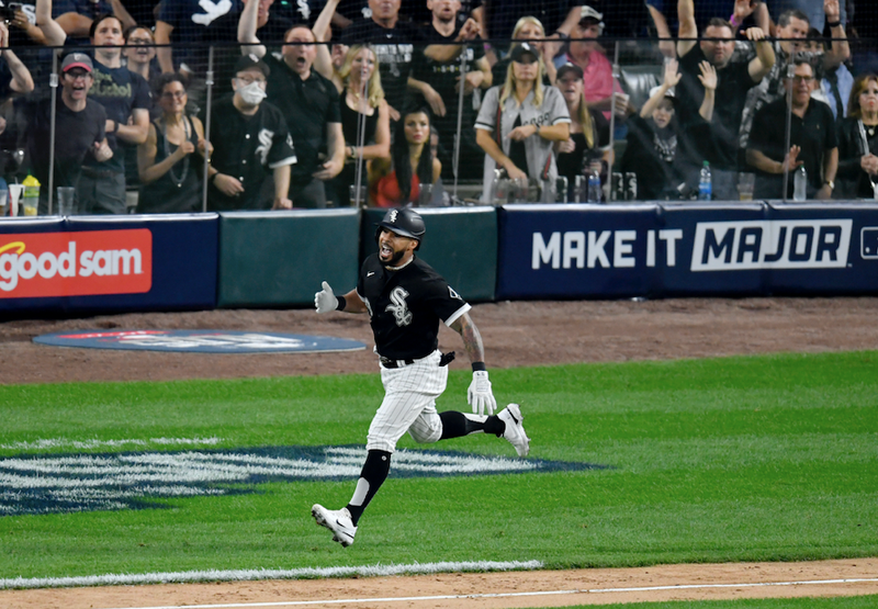 Leury Garcia hits 3 run homer