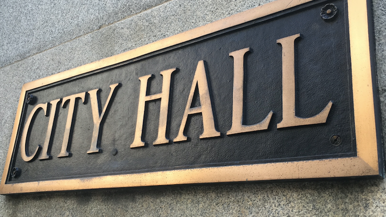 Council rejects effort to block city's vaccination requirement for workers