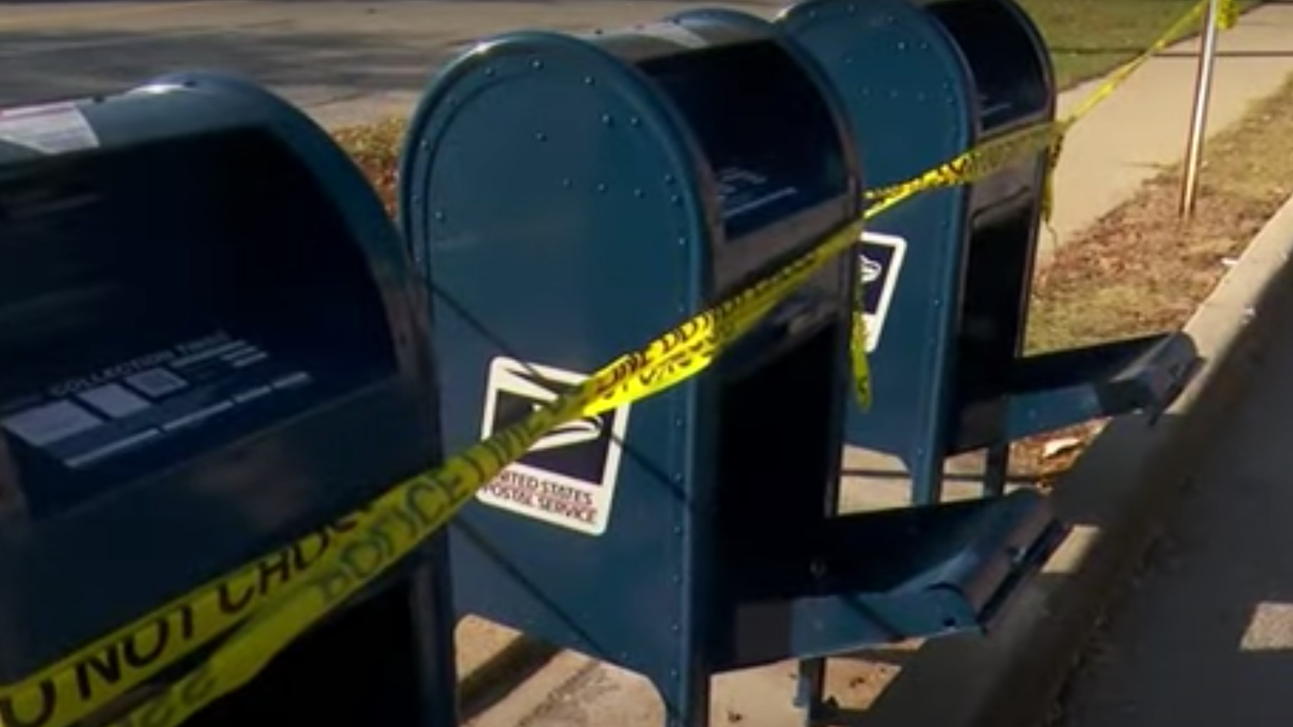 Police investigating mail stolen from collection boxes outside Park Ridge Post Office