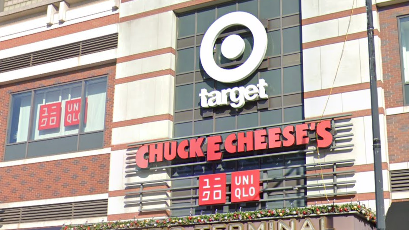 Man arrested following ‘disturbing’ fight with officer at Brooklyn Target