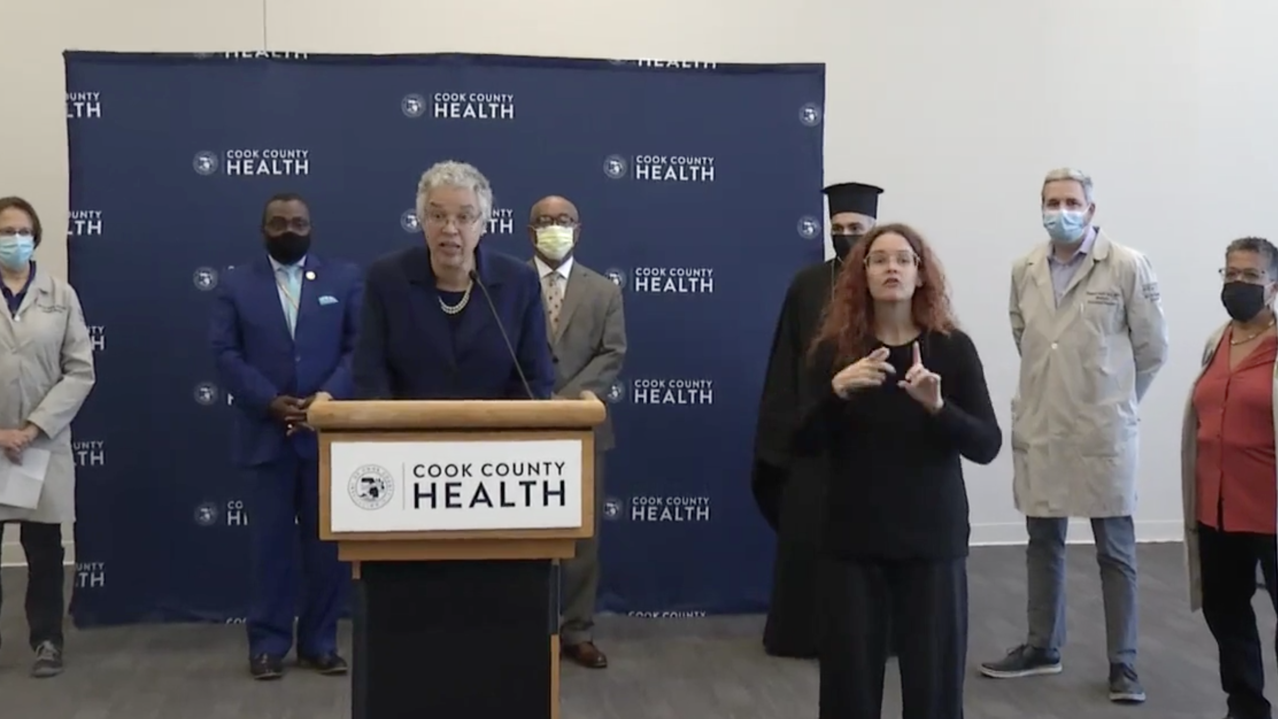 Cook County leaders encourage residents to get COVID-19 vaccine or booster as holidays approach
