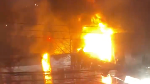 2 injured in 3-alarm fire that spread to multiple Bronx buildings: FDNY