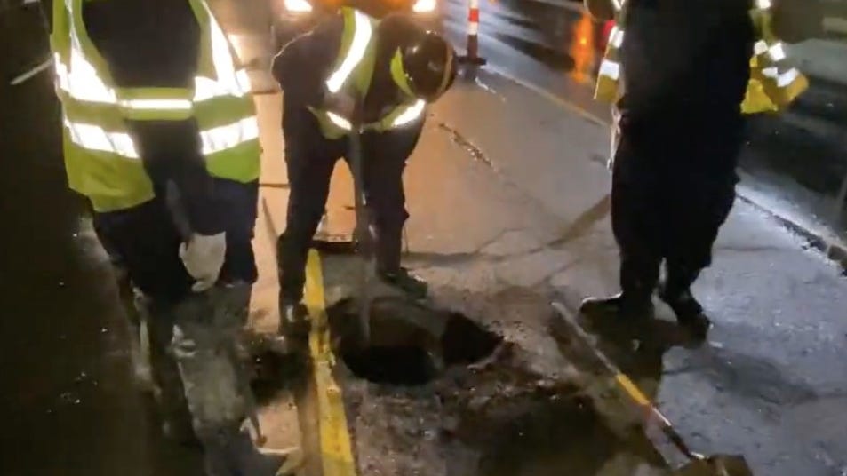 Water main break in Detroit causes sinkhole, flooding; several residents without running water [VIDEOS]