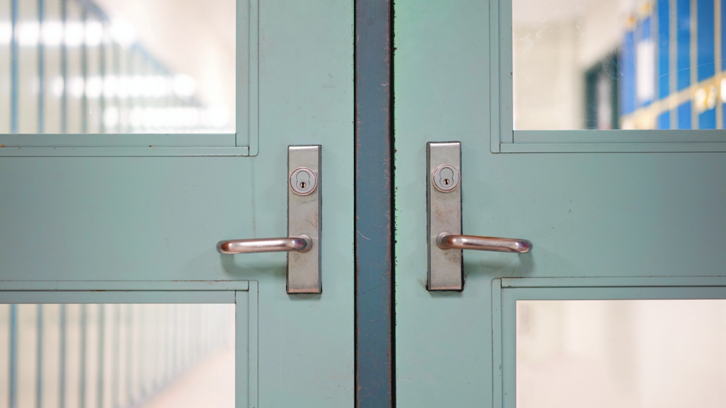 Chicago schools boss says potential holiday COVID spike a concern