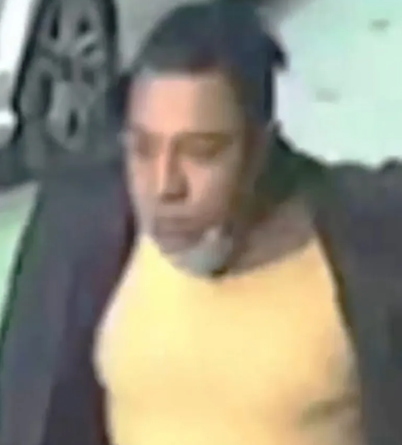 Man who punched senior during dispute outside LES bodega sought by NYPD