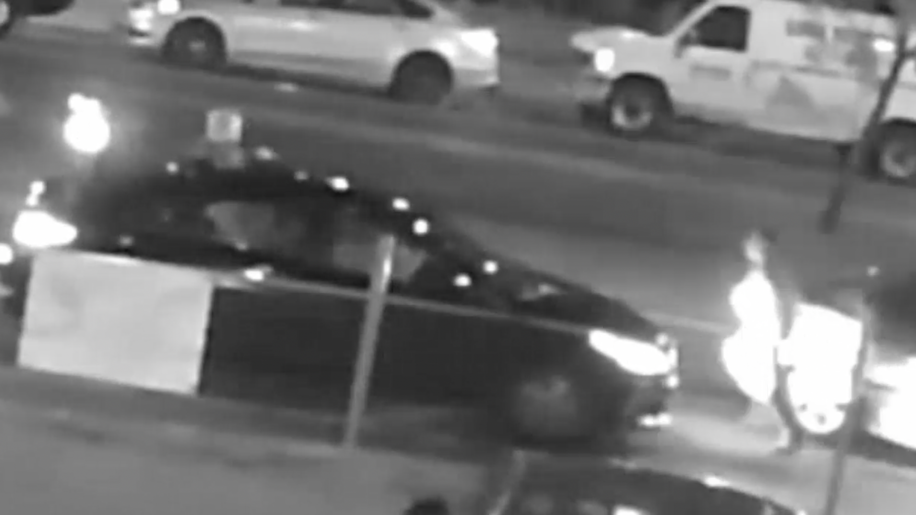 VIDEO: Men posing as police shove victim to ground, steal his car, cash: NYPD