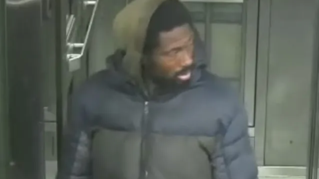 Man sought for sexually abusing woman, 33, in FiDi subway station elevator