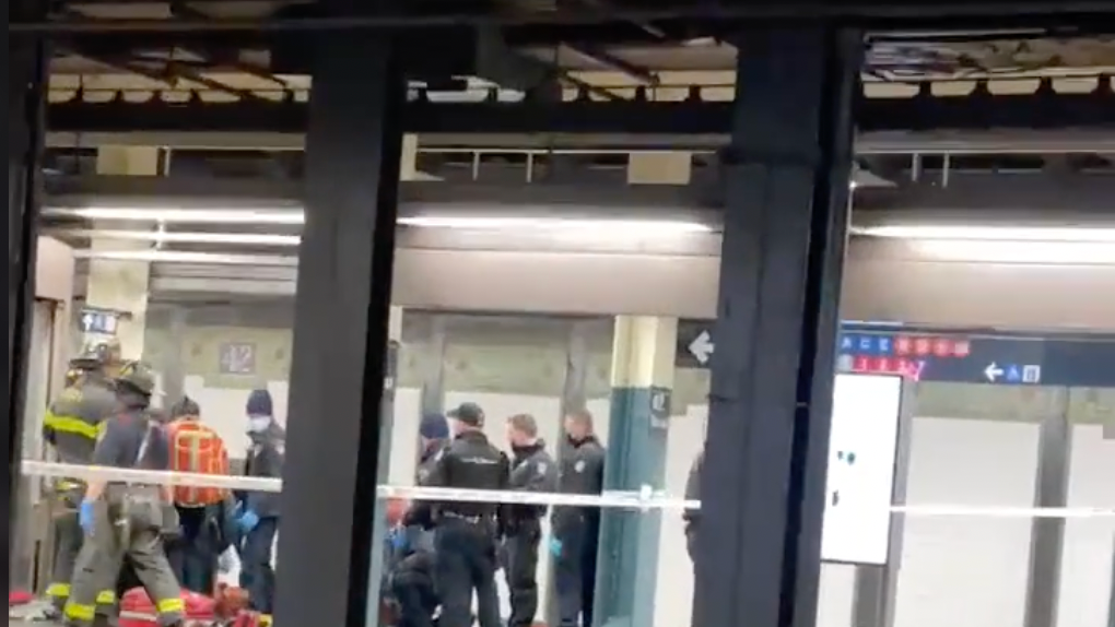 Man stabbed twice, shoved onto subway tracks at Times Square station: police