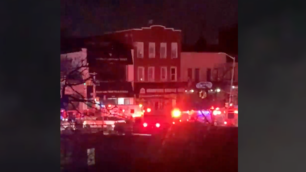 NYPD school safety agent killed, 2 wounded in shooting at Queens bar