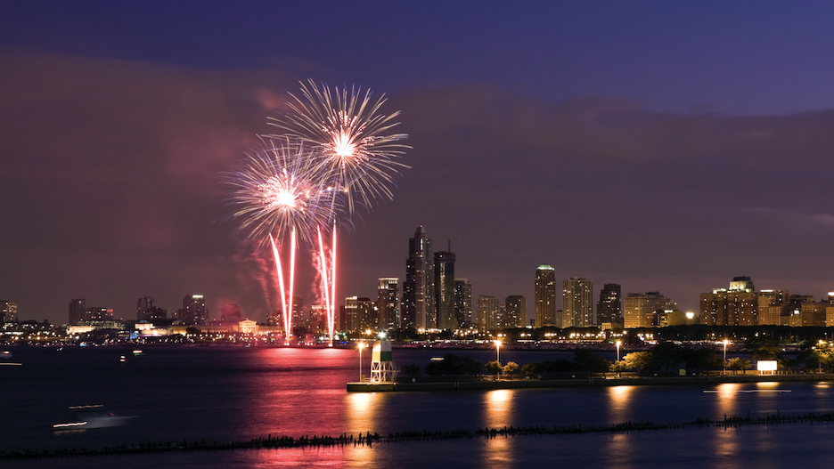 Chicago plans its 'largest ever' fireworks display to ring in the New Year