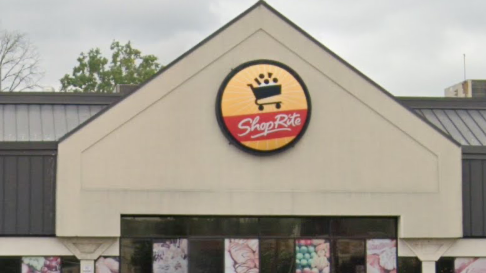 NJ ShopRite employee charged after stabbing colleague at store: report