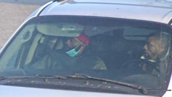 Orland Park police seek pair in minivan that struck squad cars before fleeing