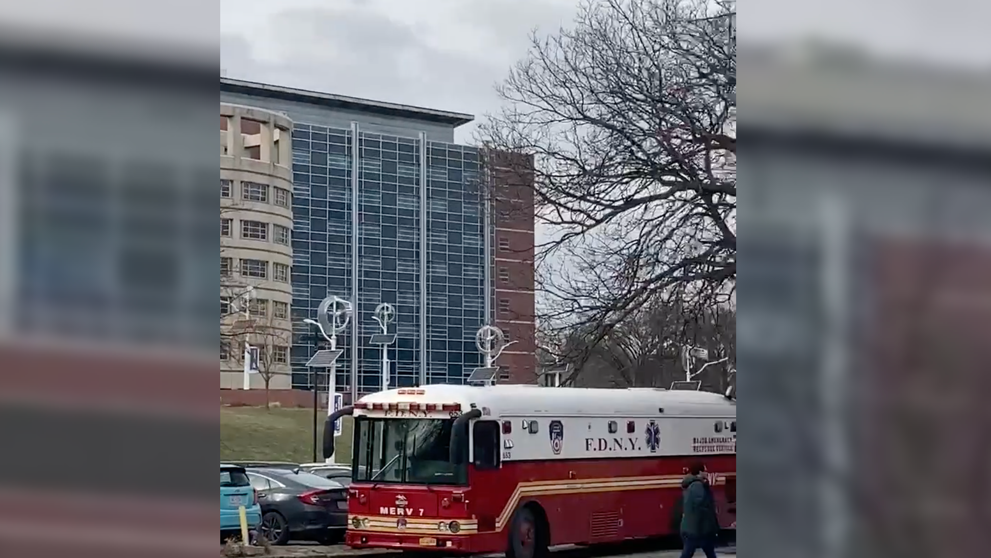 1 injured in Bronx hospital shooting; 2 gunmen sought by NYPD