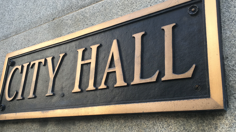 Lightfoot: Vaccine mandate for city employees will not be lifted
