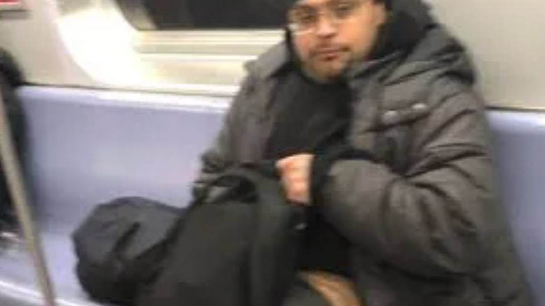 Man who exposed himself, masturbated aboard Queens subway train sought: police