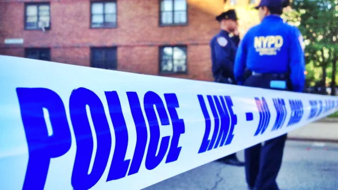 Man, 23, dies after being repeatedly stabbed in the back in the Bronx
