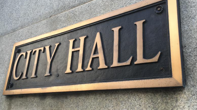 Panel OKs $1.7 million settlement with people cops dragged from car during looting