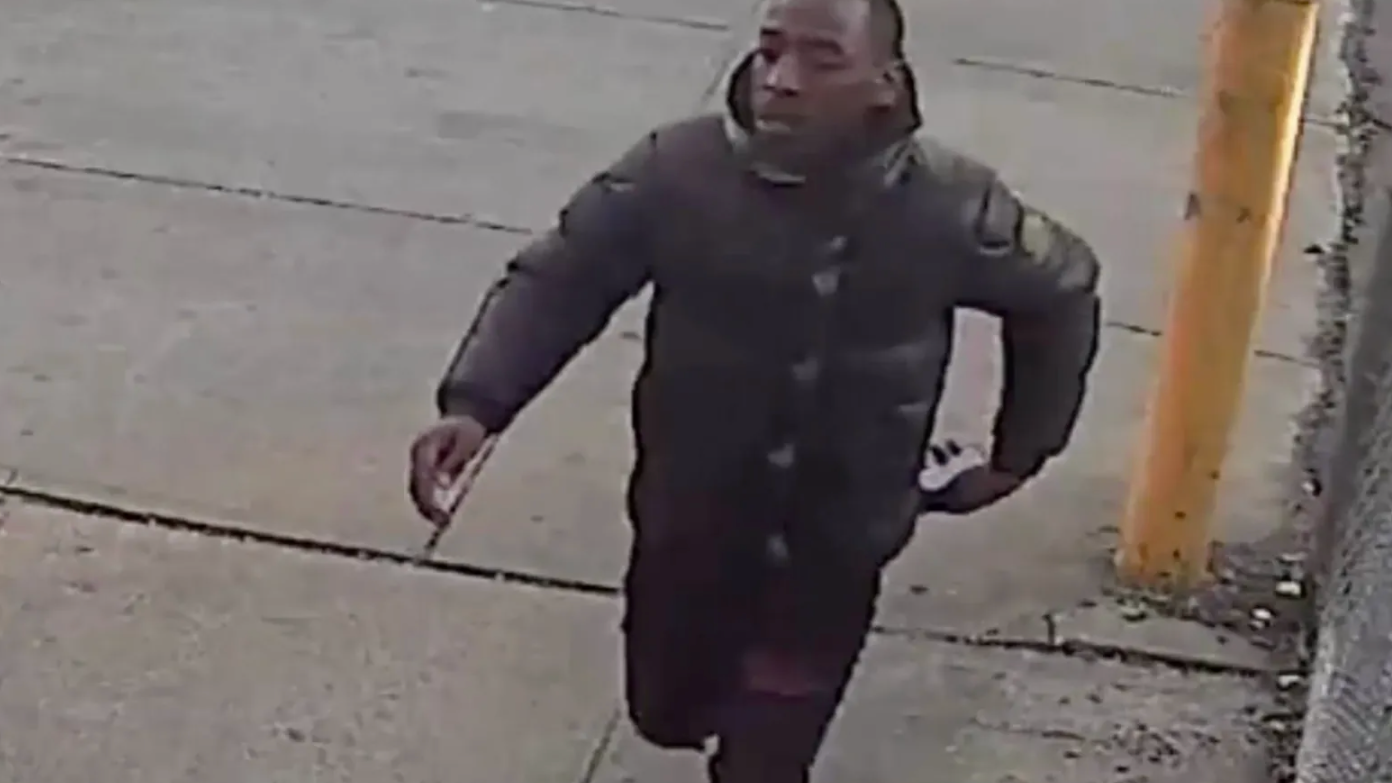 VIDEO: Person of interest sought after 15-year-old boy shot in leg in the Bronx