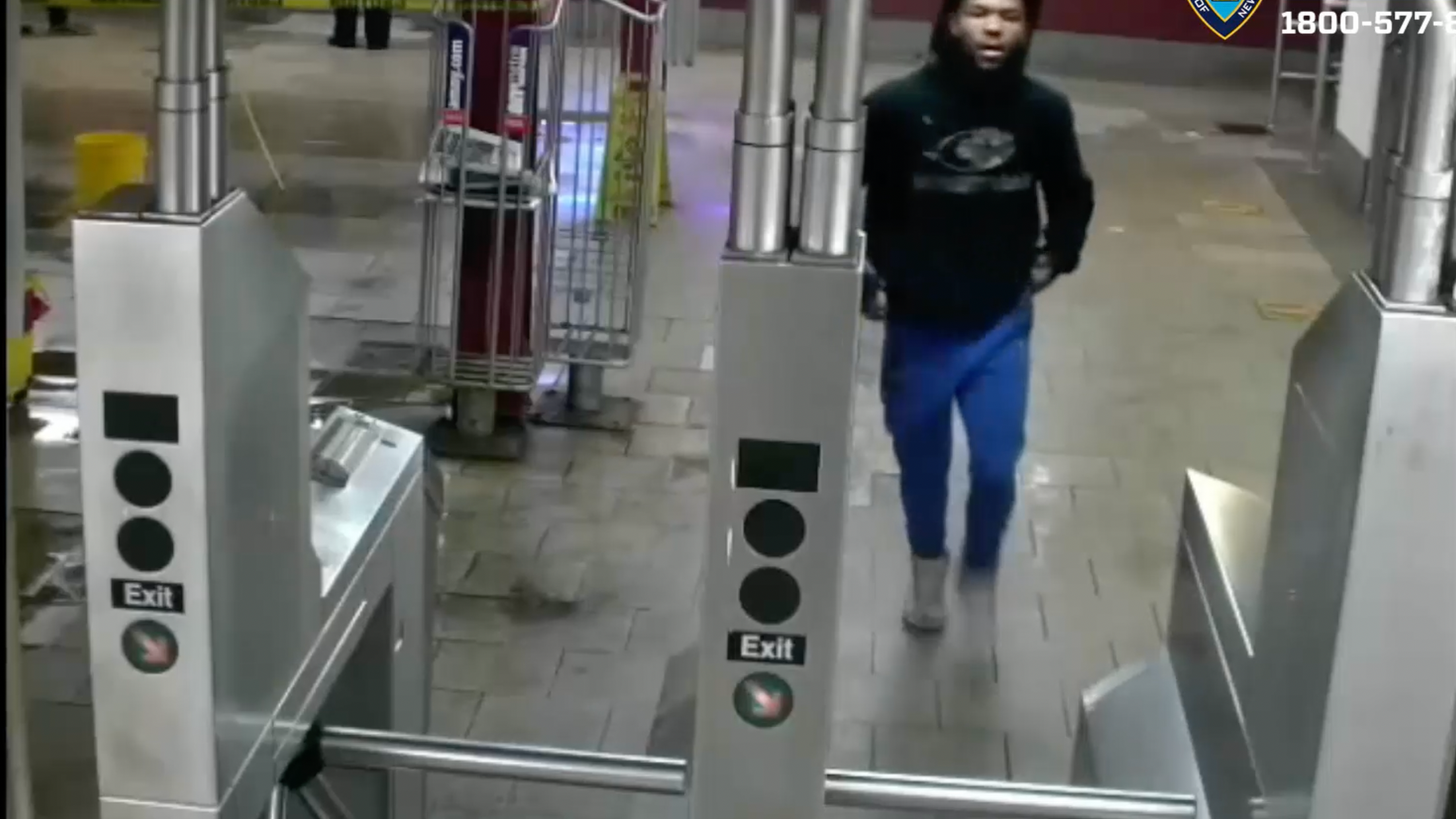 VIDEO: NYPD searching for suspect in subway station robbery