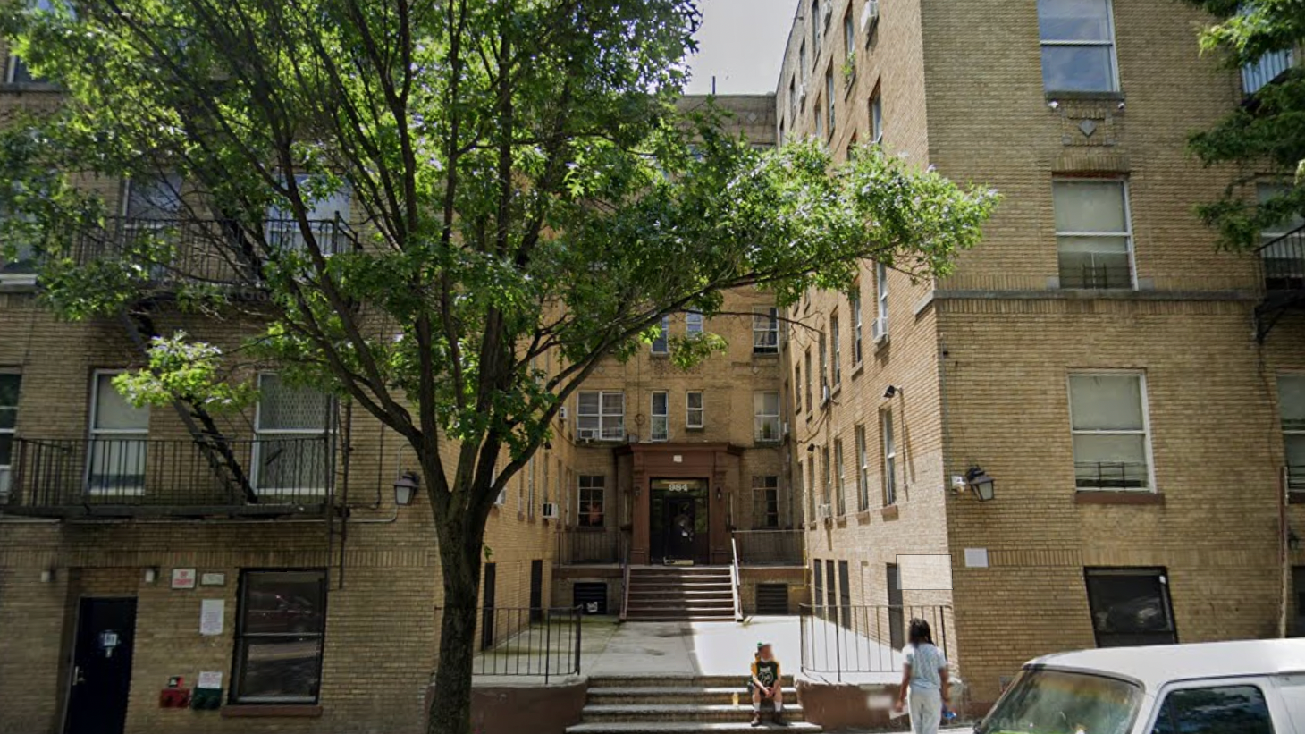 2 found dead in Bronx apartment of suspected double overdose