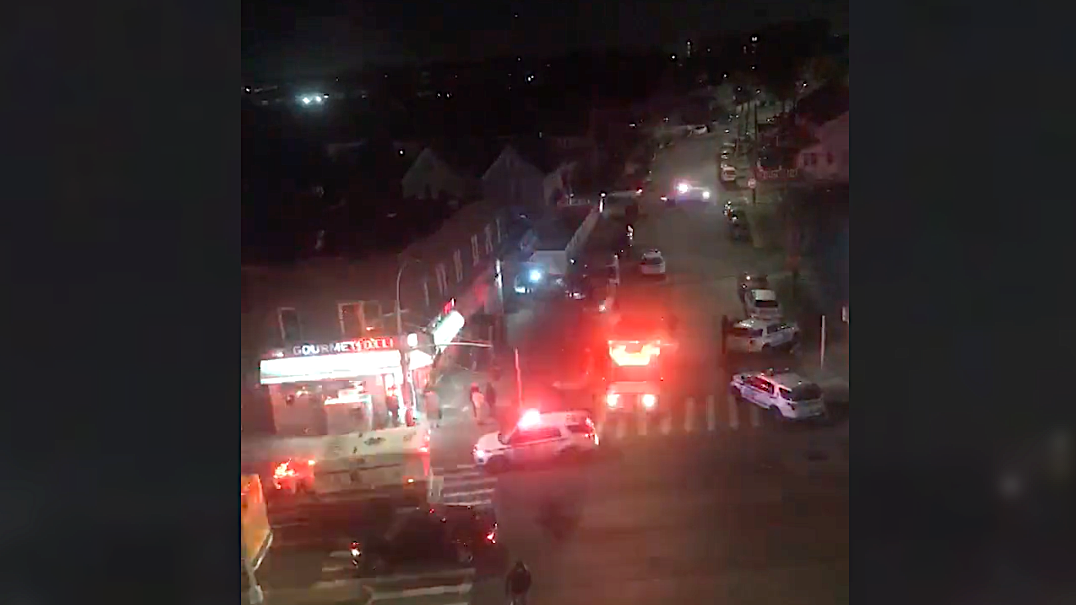 2 dead, 1 wounded in shootings, stabbing over 3-hour span in Queens