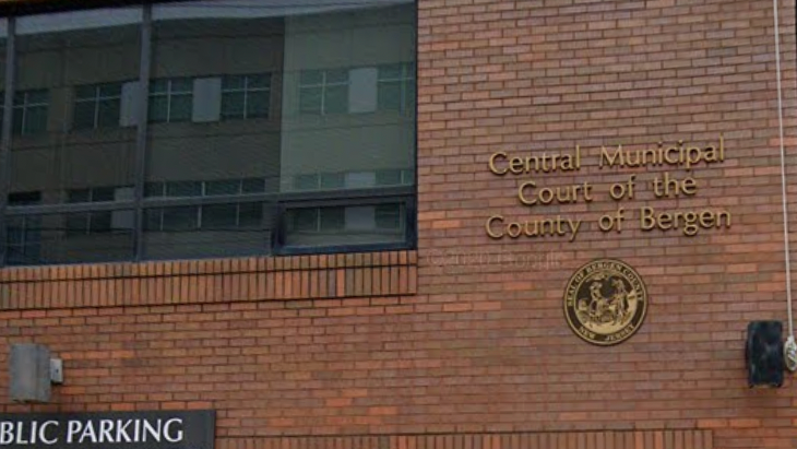 Queens man charged with money laundering after NJ police find over $150K in car during traffic stop