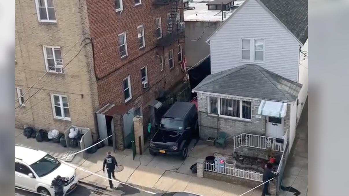 2 teens stabbed near Queens high school; 1 in critical condition