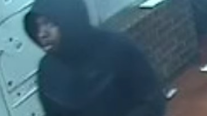 VIDEO: Man, 31, slashed on the cheek during Bronx robbery