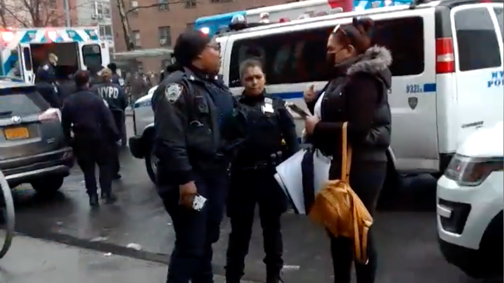 Woman, 28, critically stabbed in neck outside dollar store in E. Harlem; no arrests: police