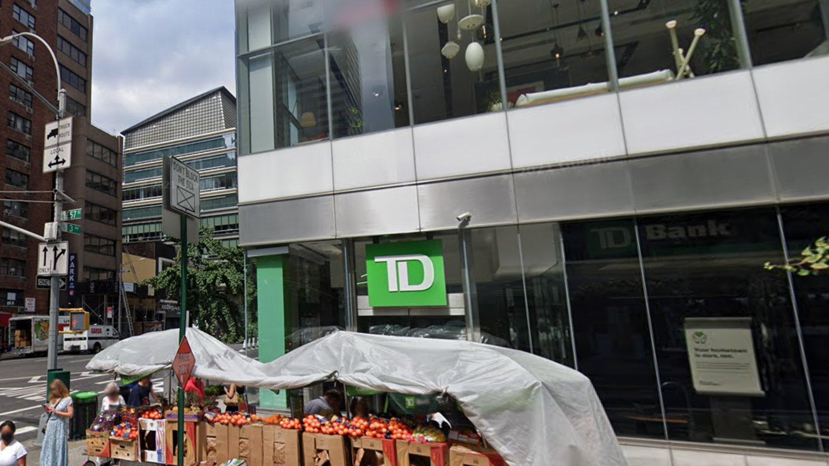 Thief makes away with $500 after robbing Midtown TD Bank