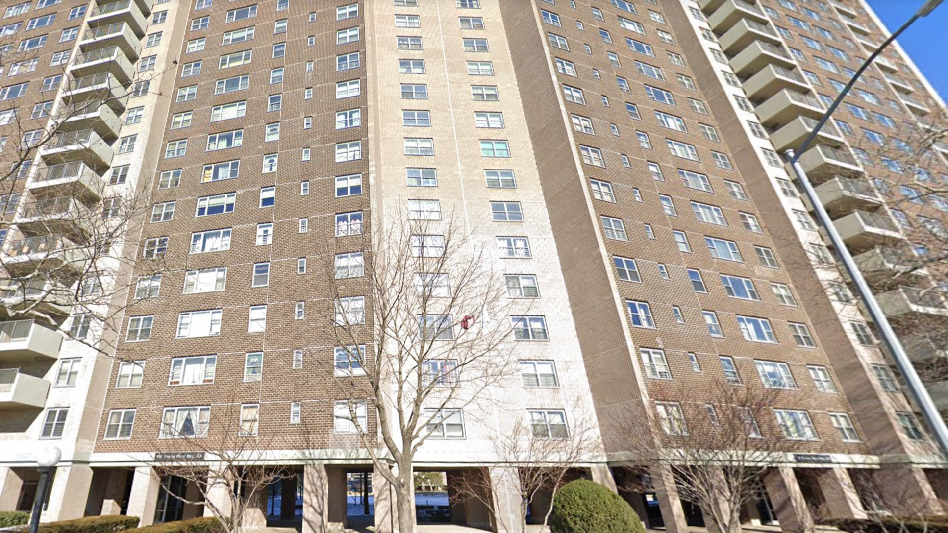 Bronx apartment fire leaves 3 with life-threatening injuries
