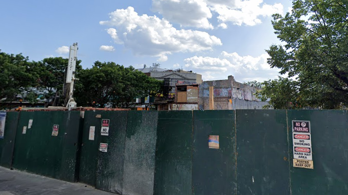 Construction worker unlikely to survive after falling down Queens elevator shaft: NYPD