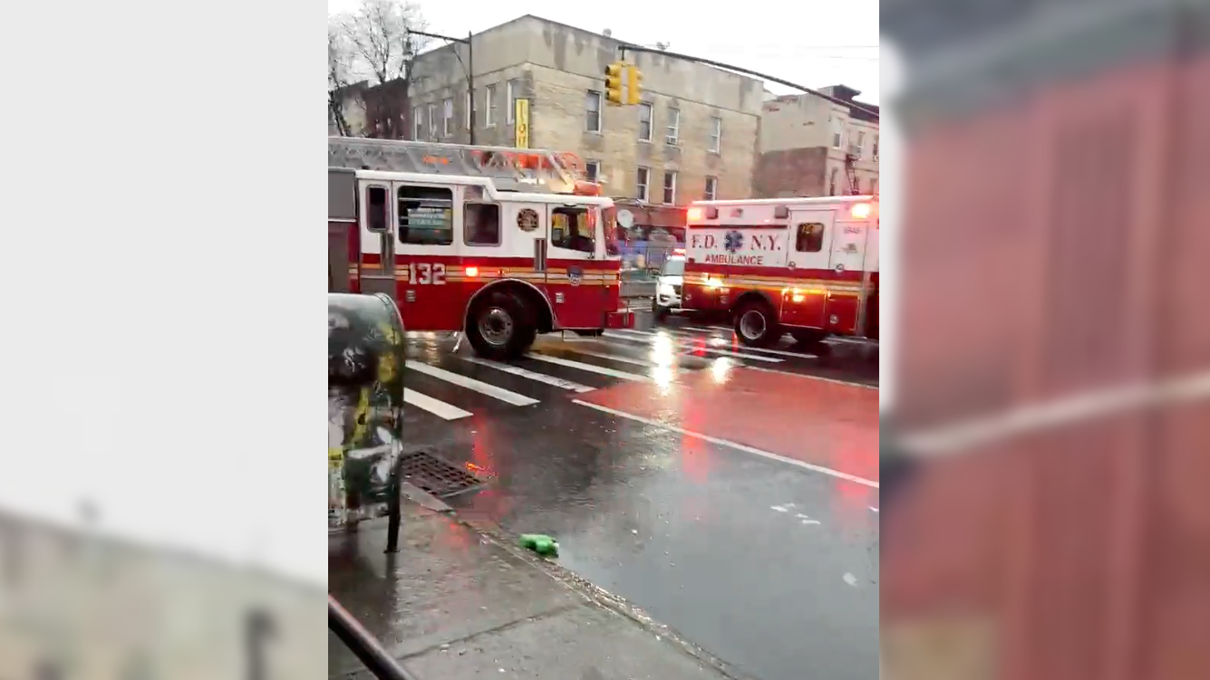 2 kids among 3 hurt after car jumps curb, crashes into Brooklyn building; driver cuffed