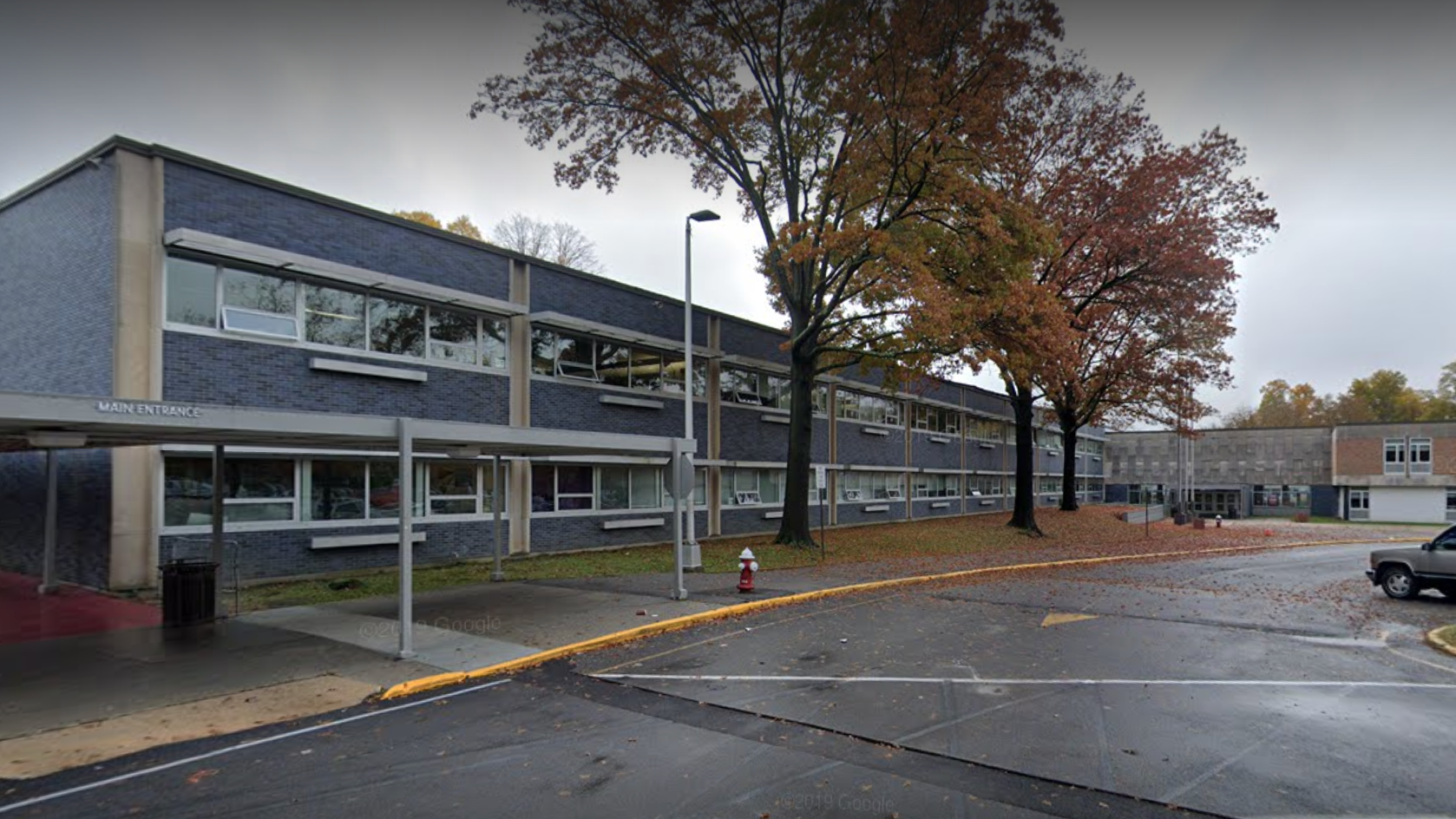 Stabbing during Mount Vernon High School parade leaves 1 teen dead, another injured