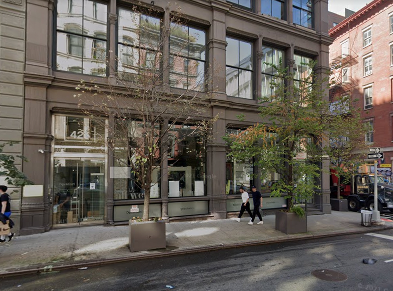 425 Broome Street where victim was stabbed