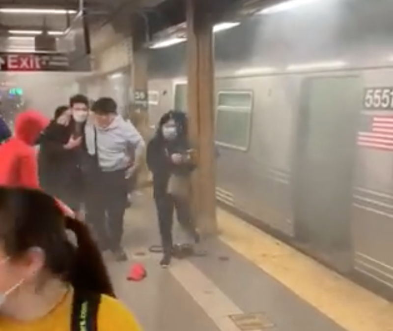 Video shows the moment the train filled with smoke as it pulled into the 36th Street station in Sunset Park.
