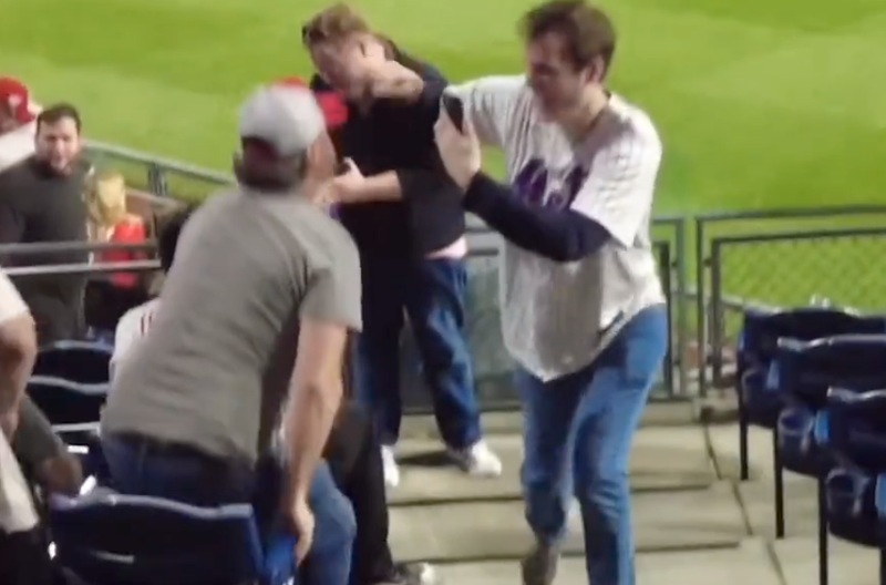 Phillies fan tosses Mets fan's phone onto field at Citizens Bank Park