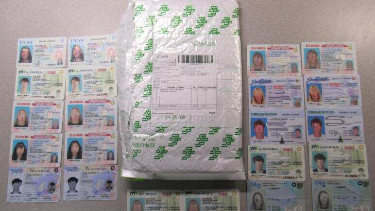 Officers seize hundreds of fake driver's licenses coming through O'Hare