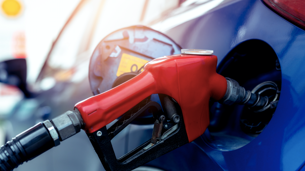 Lightfoot's gas, transit card giveaway narrowly passes City Council