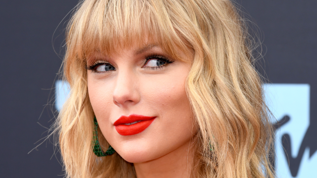 Taylor Swift's graduation address has NYU warning 'Bad Blood' to any ticket scalpers