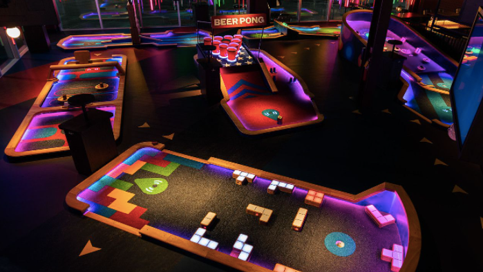 At suburban miniature golf venue, the ball keeps score for you
